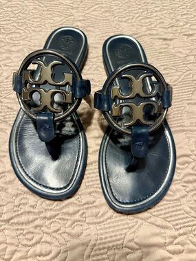 Tory Burch Navy metal logo     Thong Sandals with Silver Emblem